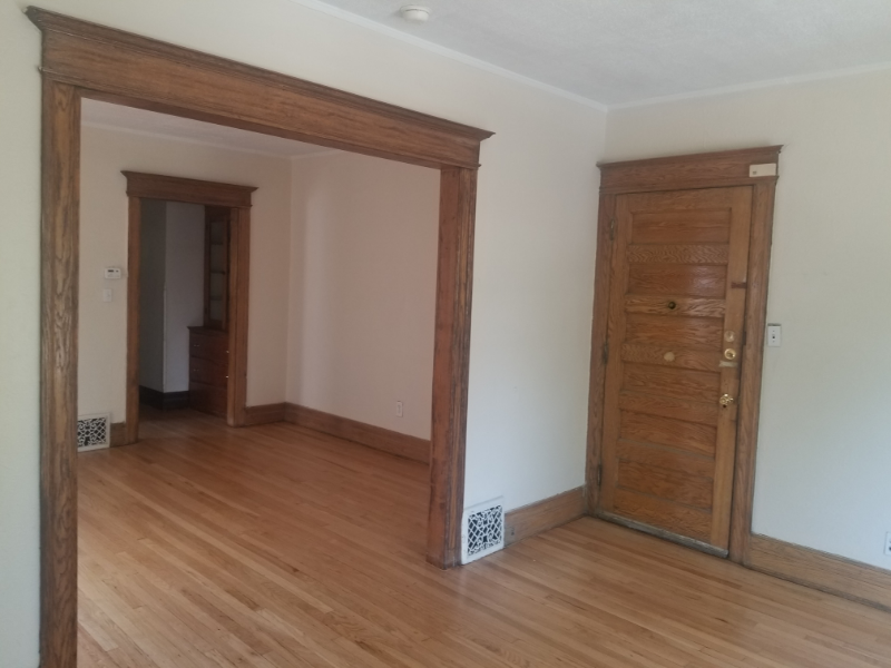 4527 Commonwealth St #2 - Photo 2 of 7