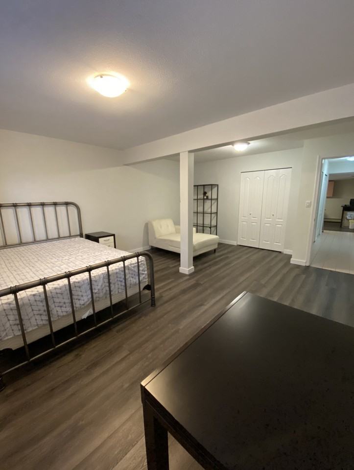 7920 Reigate Road - Photo 2 of 10