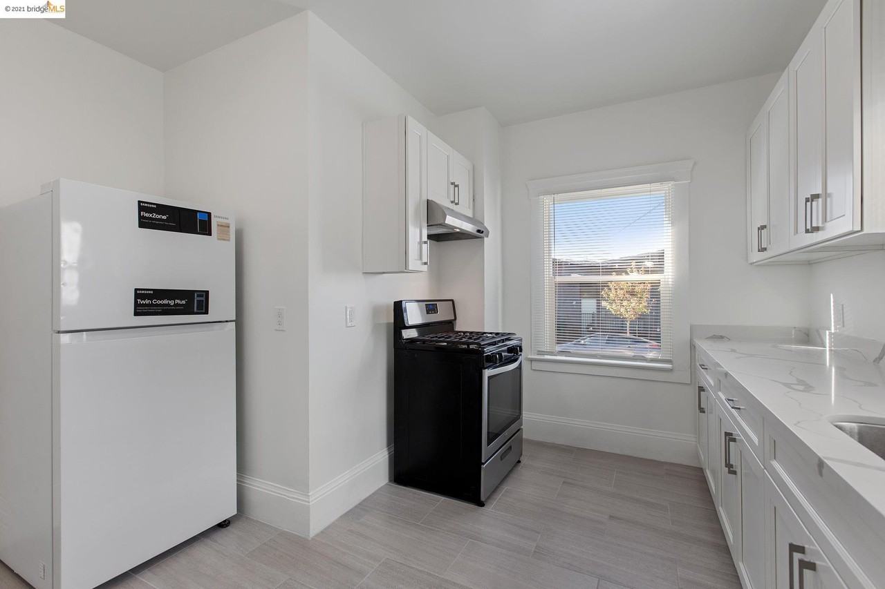 494 41st Street #1 - Photo 3 of 13