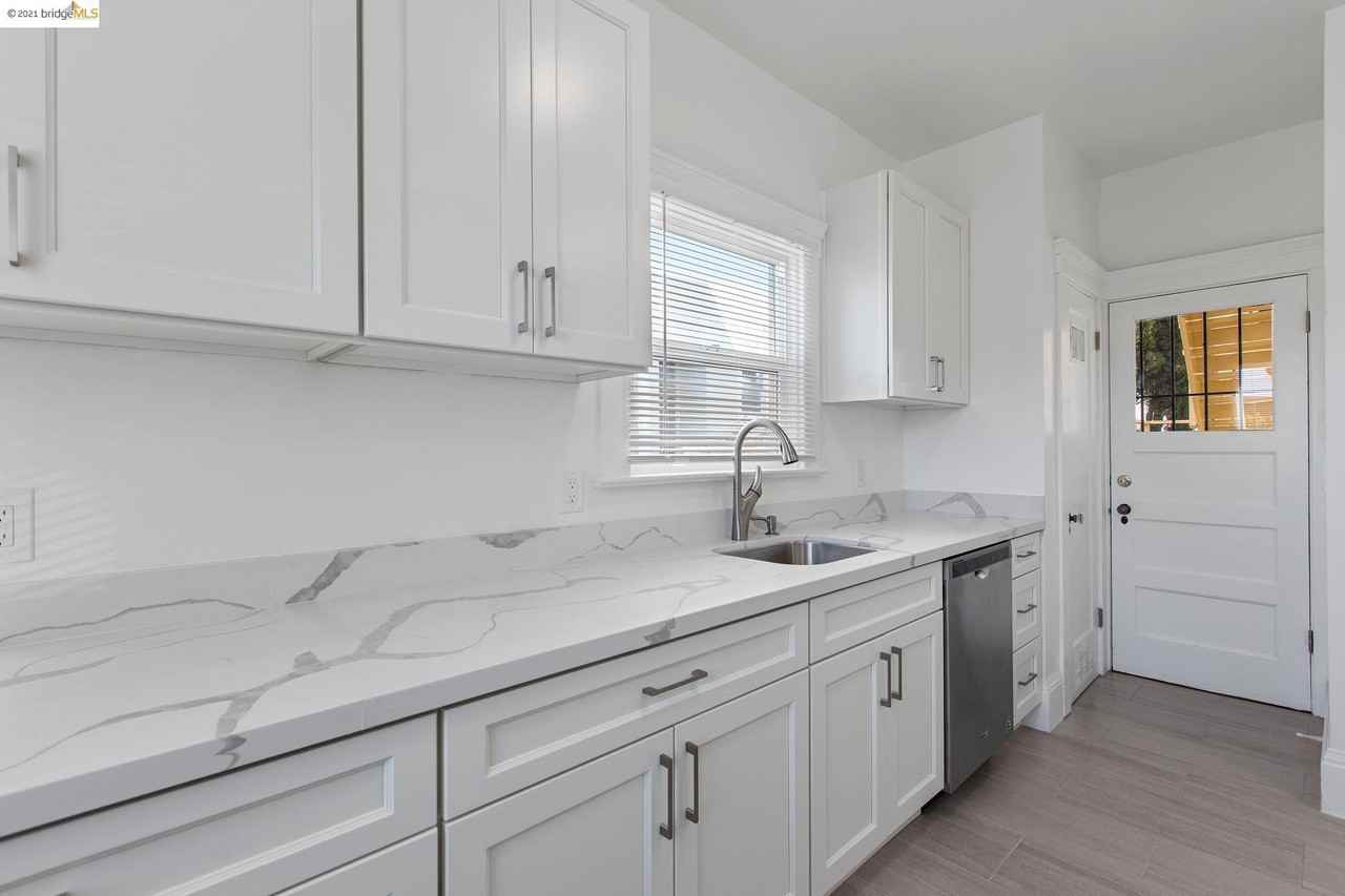 494 41st Street #1 - Photo 2 of 13