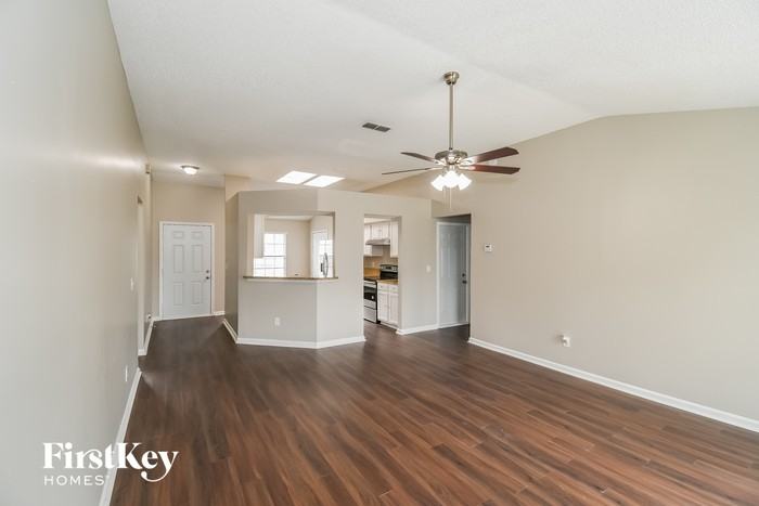 539 Blackfin Ct - Photo 3 of 15