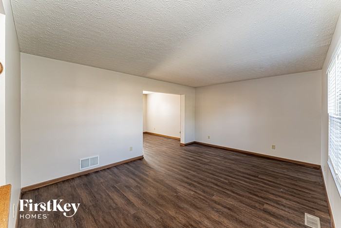 2648 Hardwood Ave - Photo 2 of 15