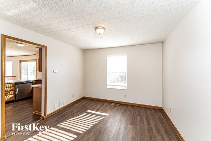 2648 Hardwood Ave - Photo 3 of 15
