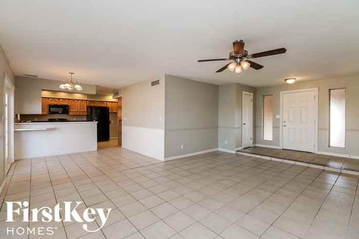 1128 W Fremont Dr - Photo 3 of 15