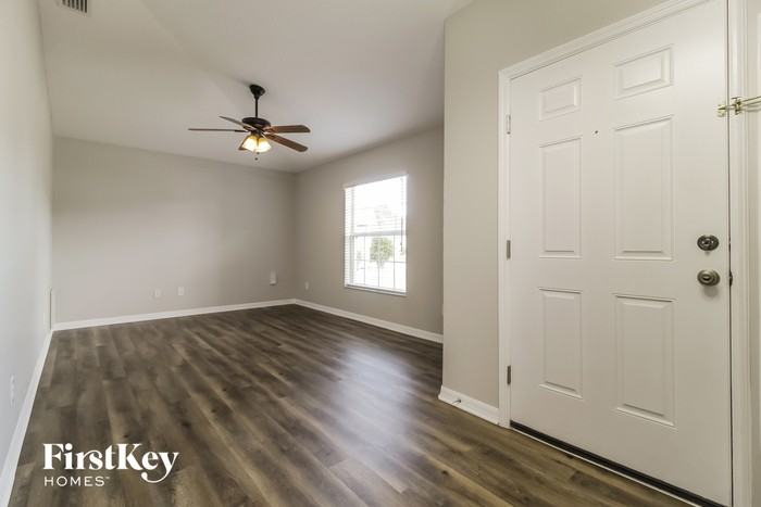 5482 Yaupon Holly Dr - Photo 2 of 15