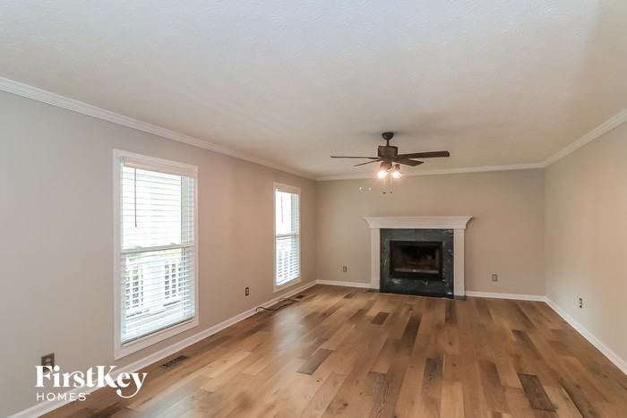 6320 Hillcrest Way - Photo 3 of 15