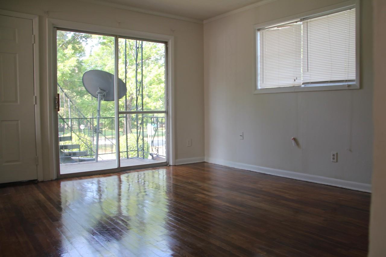 670 Georgia Ave #7 - Photo 2 of 13