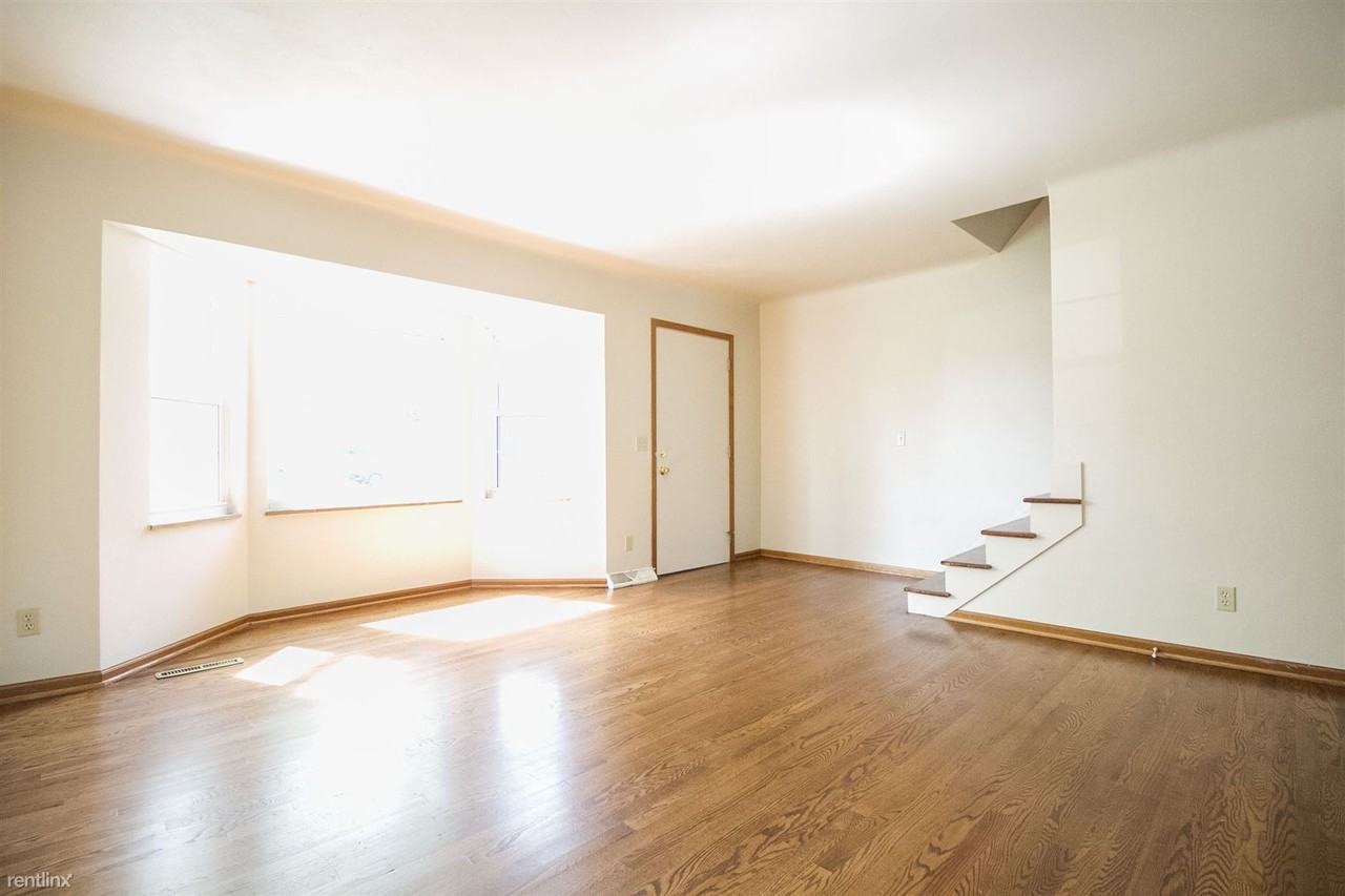 2731 Glendale Ave - Photo 2 of 10