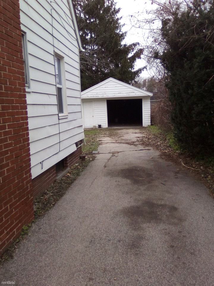 3719 State St - Photo 2 of 2