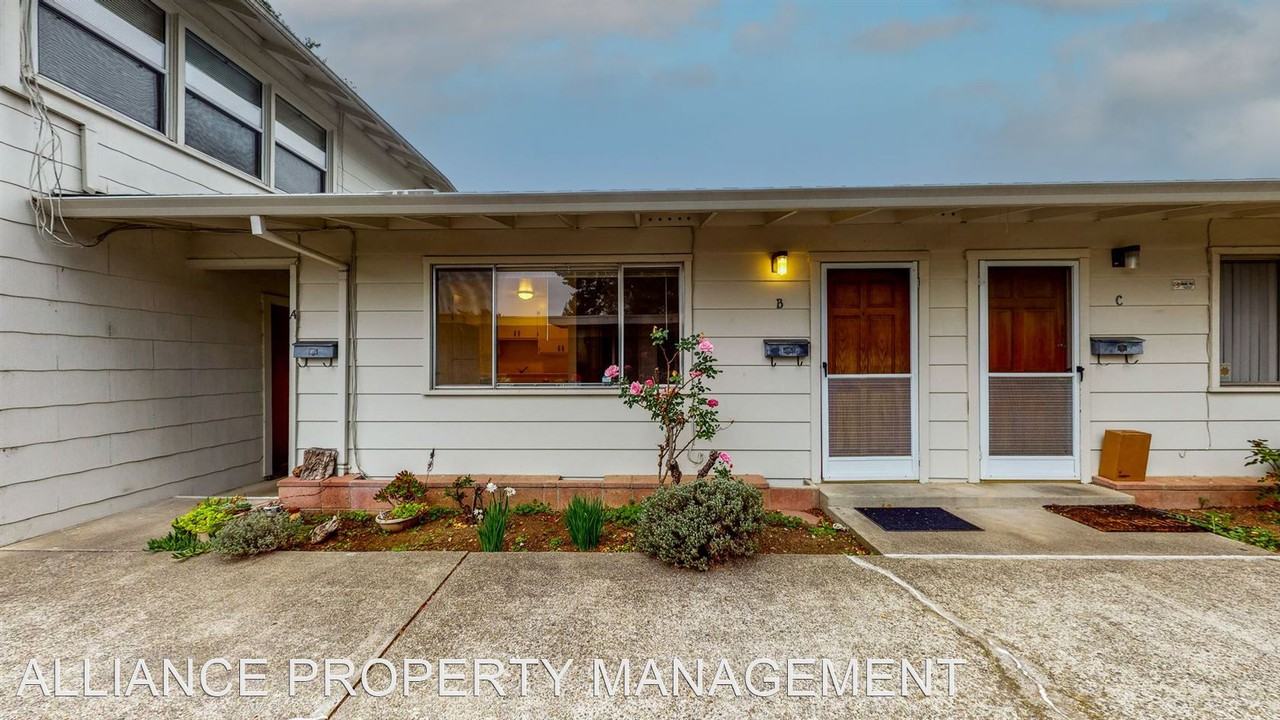 630 Wright Street - Photo 2 of 16