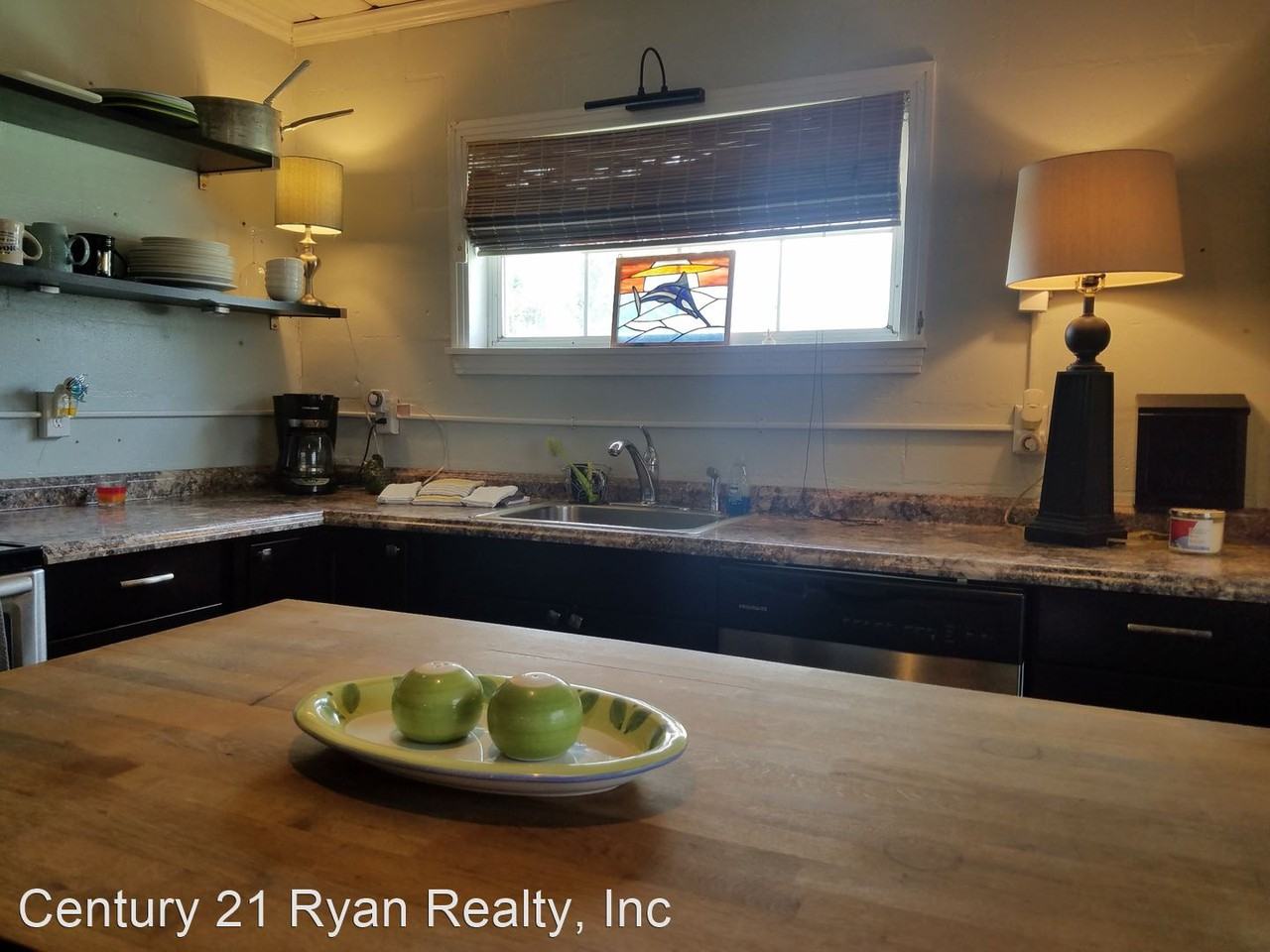 616 Lisbon Ave - Photo 3 of 35