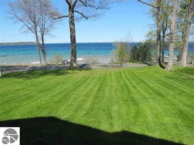 8029 E Shore Rd - Photo 2 of 17