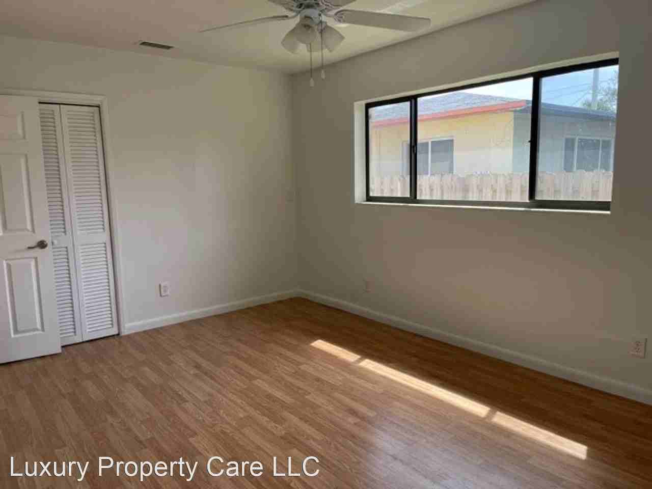 1214 N 15th Ct - Photo 3 of 30