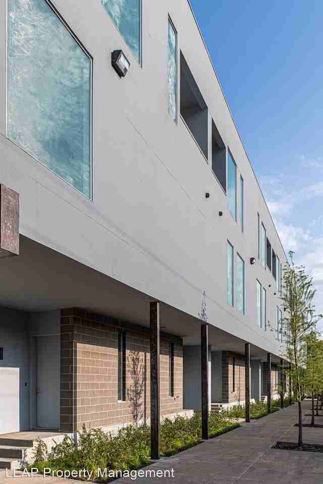 The 707 Townhomes - Photo 2 of 23