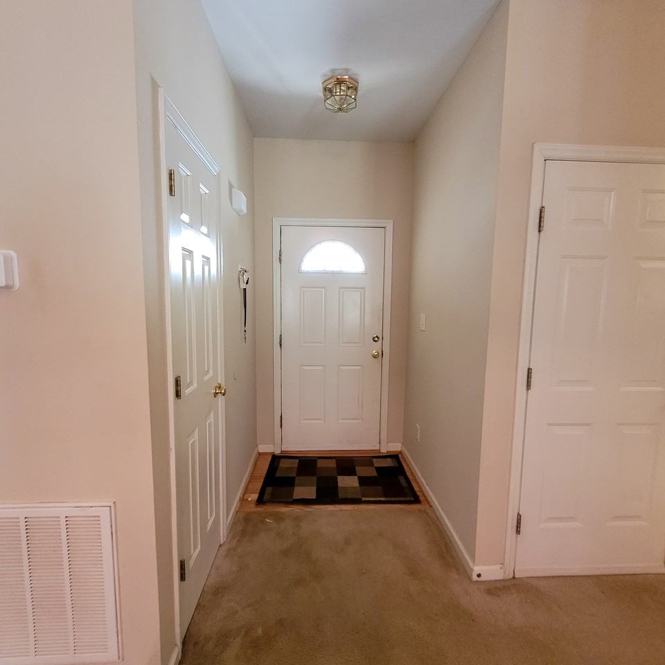 2517 Ferndown Ct - Photo 2 of 20