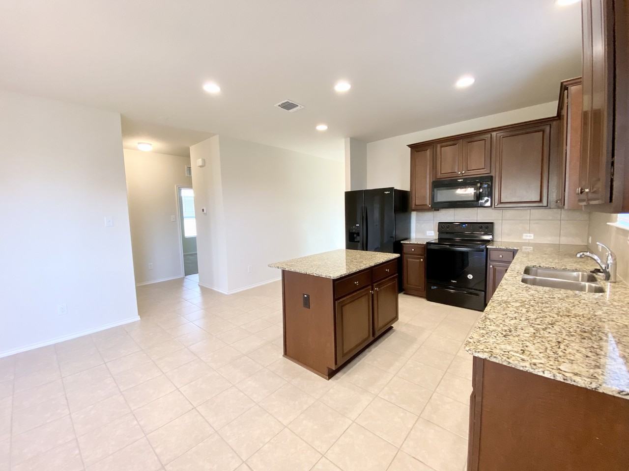 5216 Cressler Ln - Photo 2 of 9