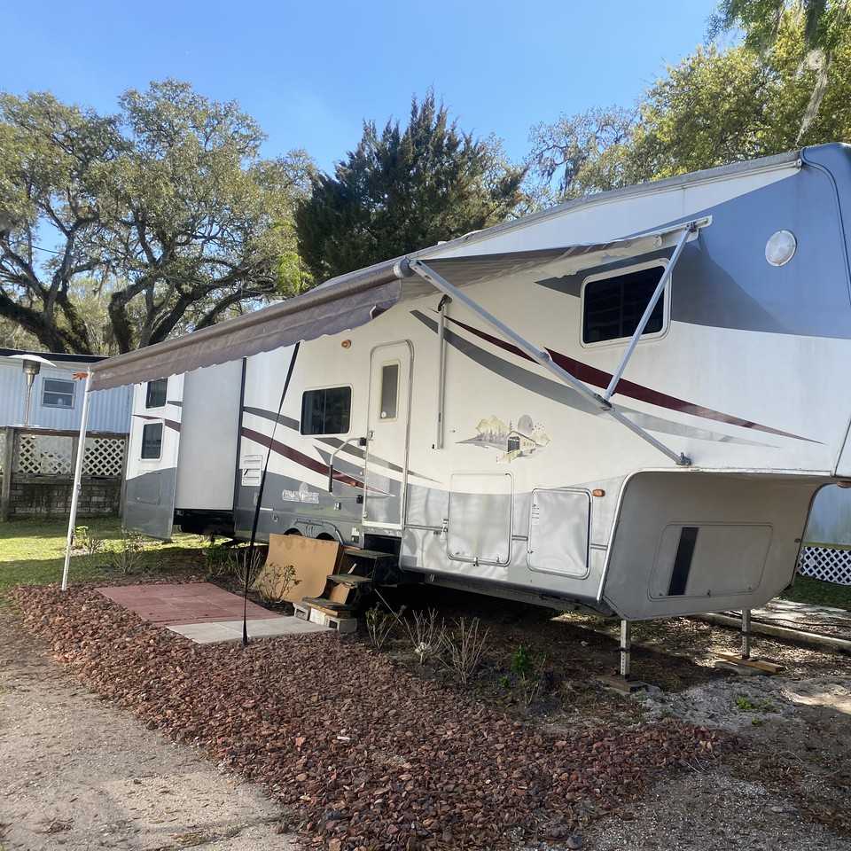 626 S Broad St - Photo 2 of 7