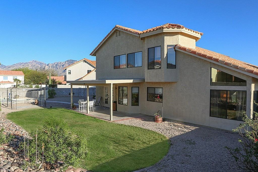 1060 W Graythorn Pl - Photo 3 of 16