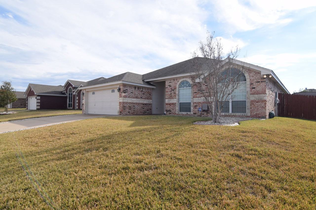 3702 Republic Of Texas Dr - Photo 2 of 23