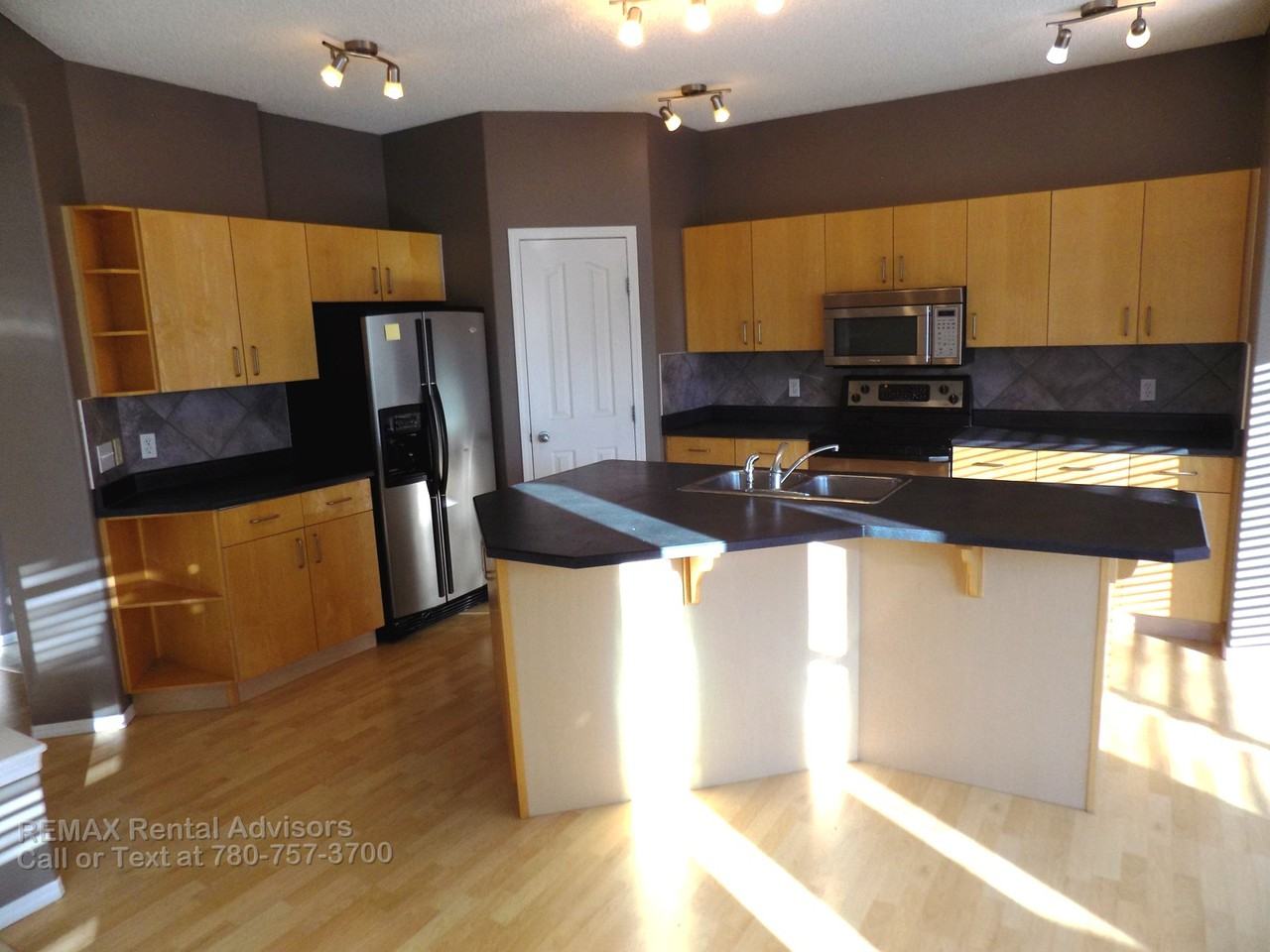 319 Westpark Way - Photo 2 of 21