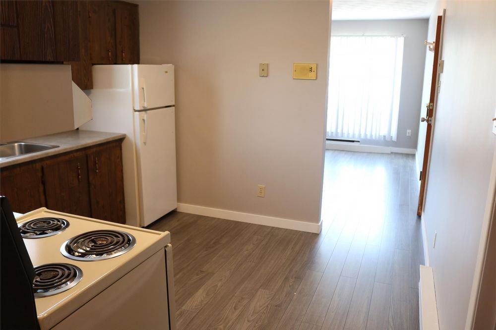 43 Atlantic Ave - Photo 3 of 8