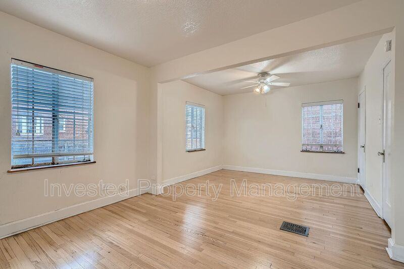 2501 N York St - Photo 5 of 11