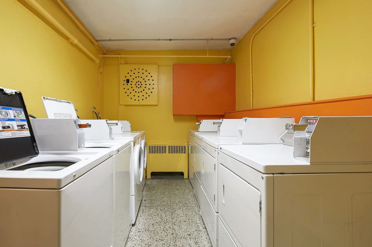 5735 Rue Saint-Hubert #508 - Photo 3 of 10