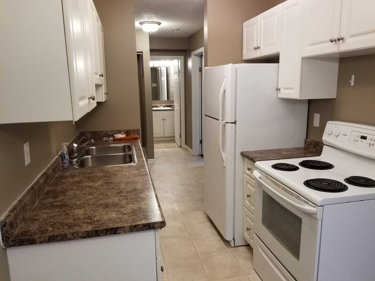 720 8th Street East - Photo 3 of 8