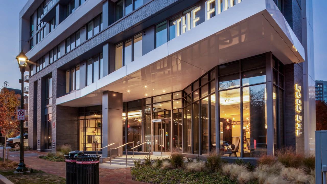 The Edge - Photo 7 of 50