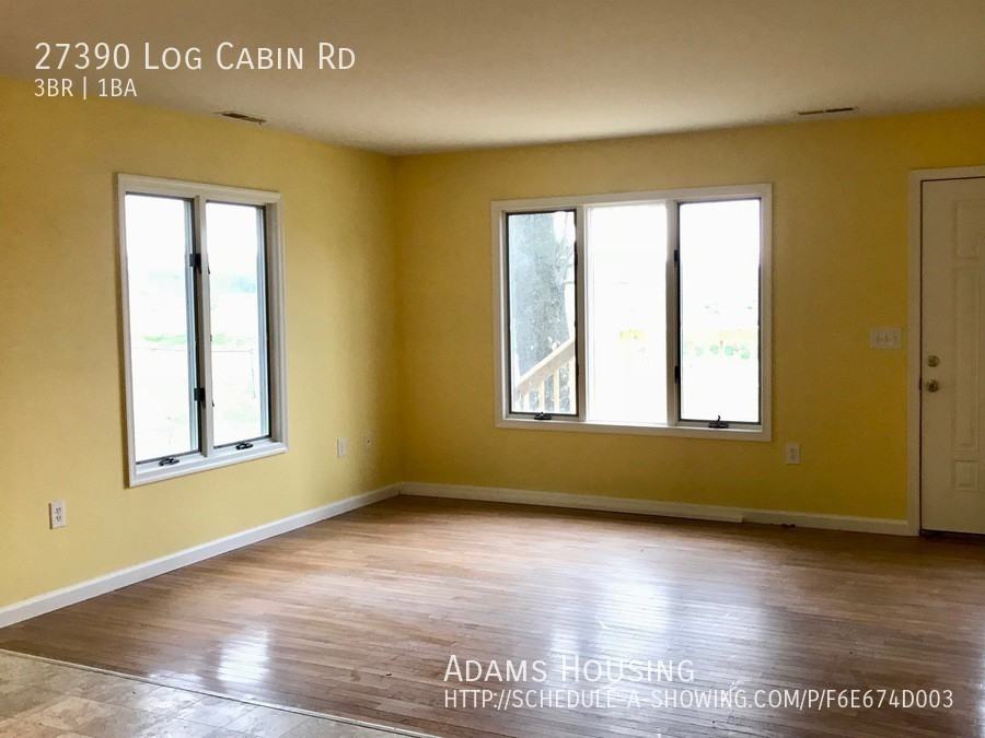27390 Log Cabin Rd - Photo 3 of 10