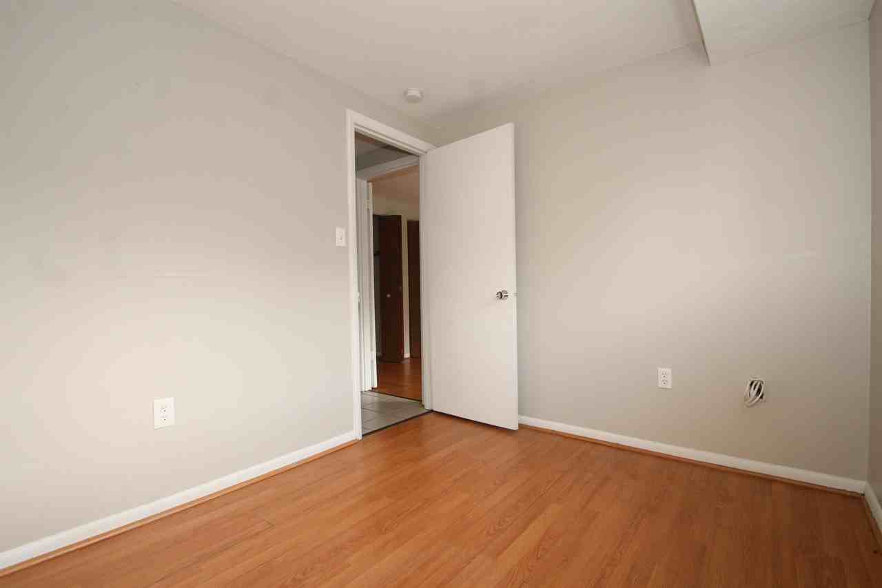 6170 LIBRARY ROADAPT 63 #63 - Photo 6 of 9