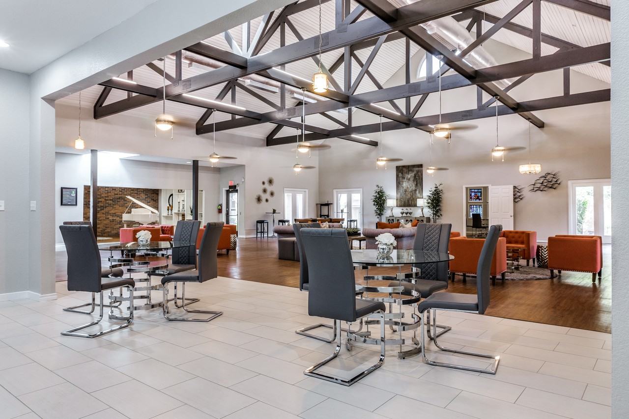 z-070722-Cottages on Edmonds - Photo 2 of 29