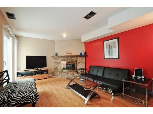 1995 Charles Ln #1995 - Photo 2 of 11