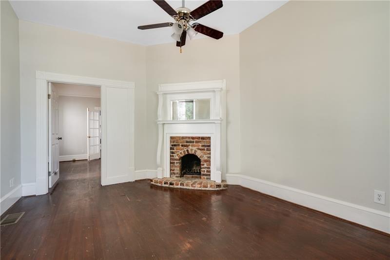 438 Cherokee Ave Se #1 - Photo 4 of 11