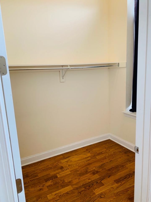 48 54 E 13th St #5 - Photo 3 of 7