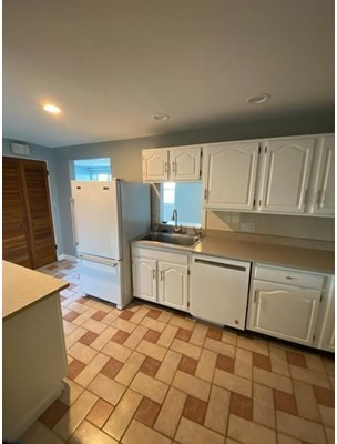 7 Dorchester St #3 - Photo 2 of 11