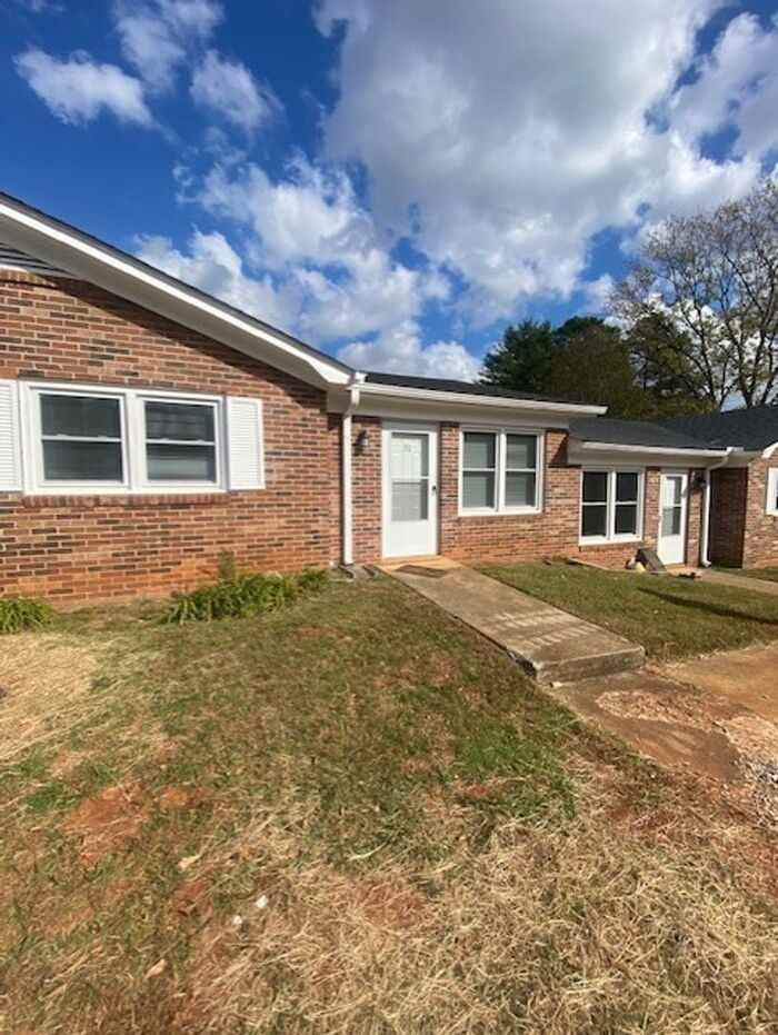 300 Brook Glenn Rd #31