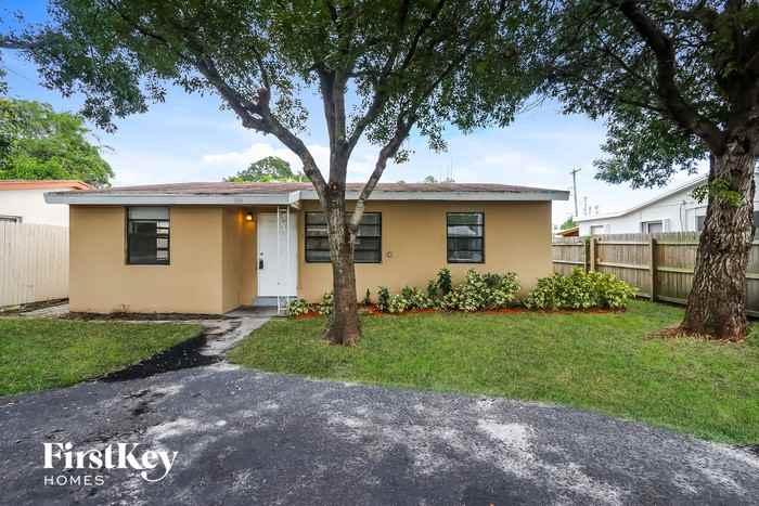 1106 S D St - Photo 2 of 15