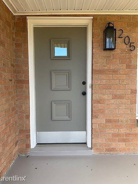 205 Weldon Dr - Photo 2 of 13