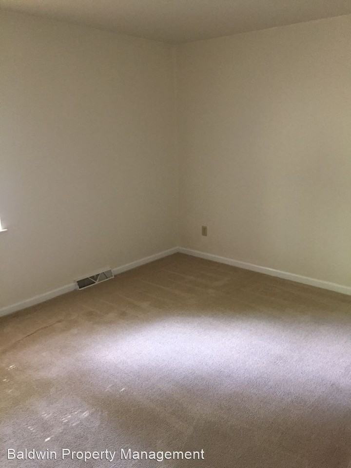 356 Windward Cir - Photo 3 of 12