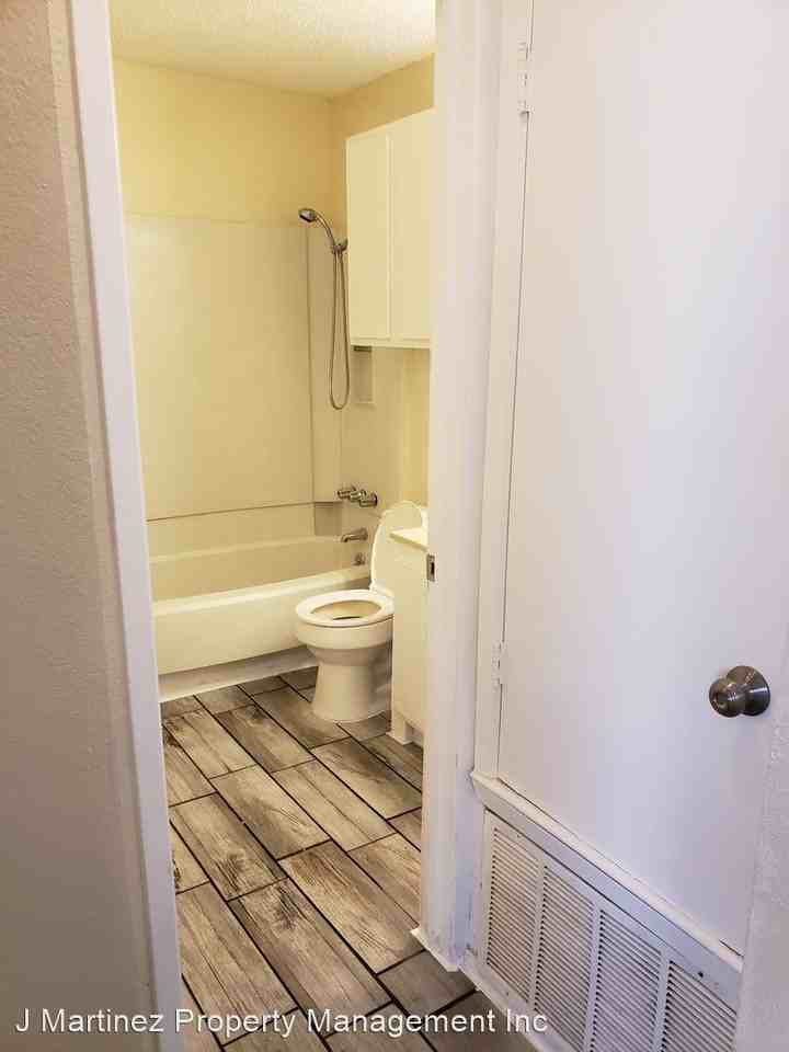 9608 Bear Paw Trail - Photo 2 of 40