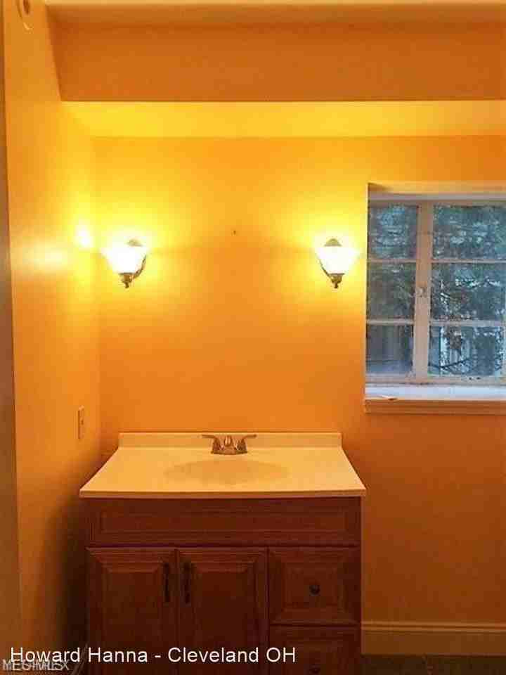 409 S. Main Street - Photo 2 of 15