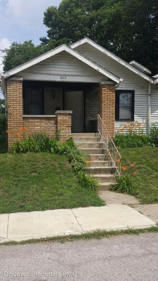 824 E 44th St - Photo 2 of 7