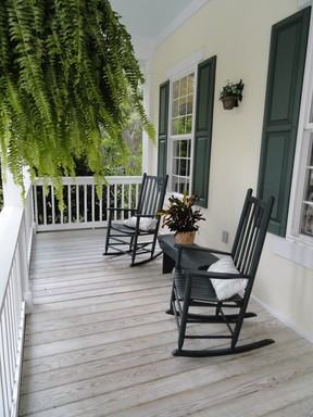 11 Longwood Dr - Photo 3 of 31