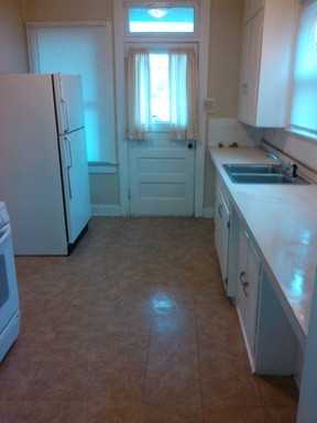 1724 Oakland St - Photo 2 of 6