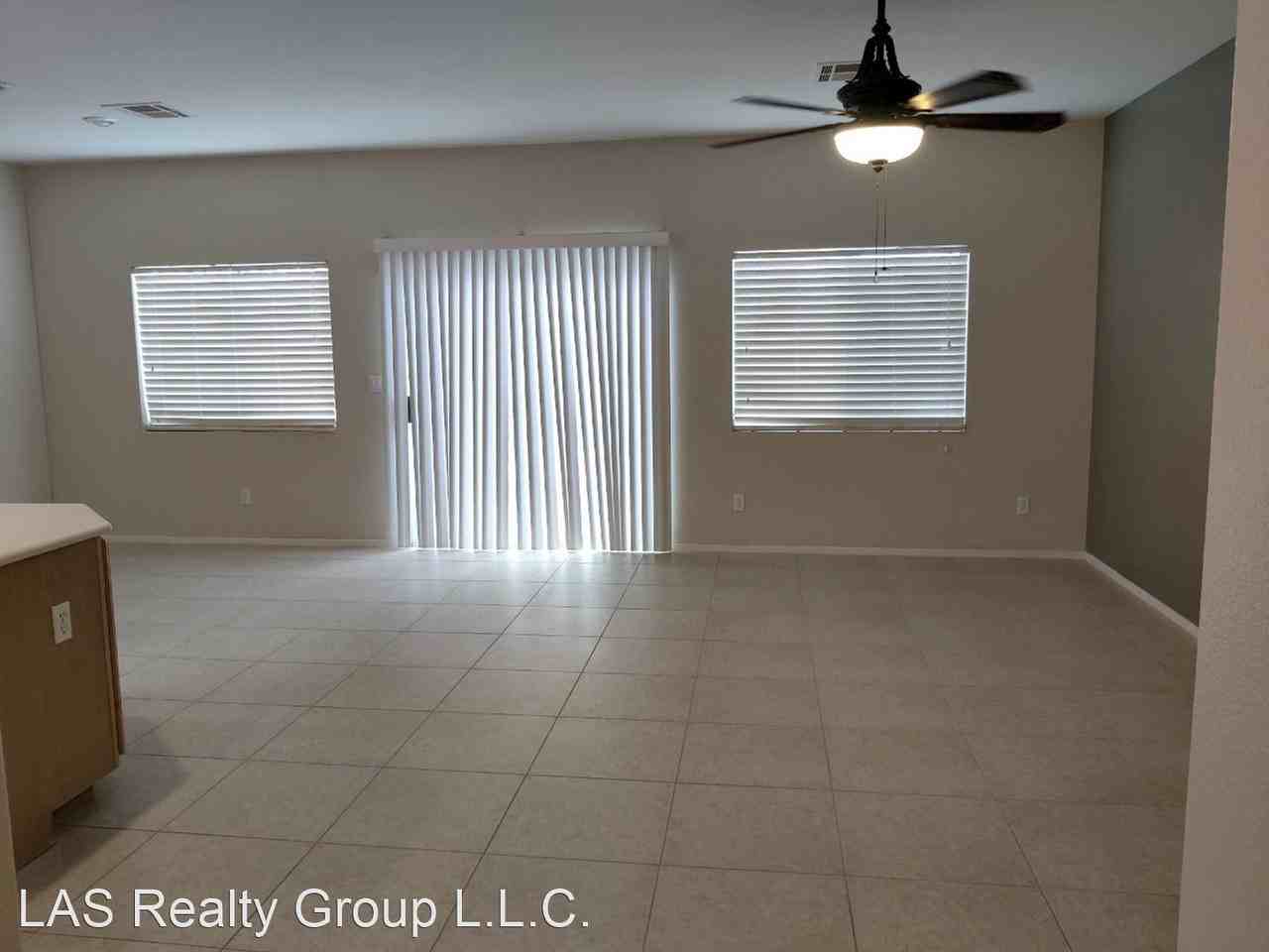 4724 S Adriano Way - Photo 2 of 23