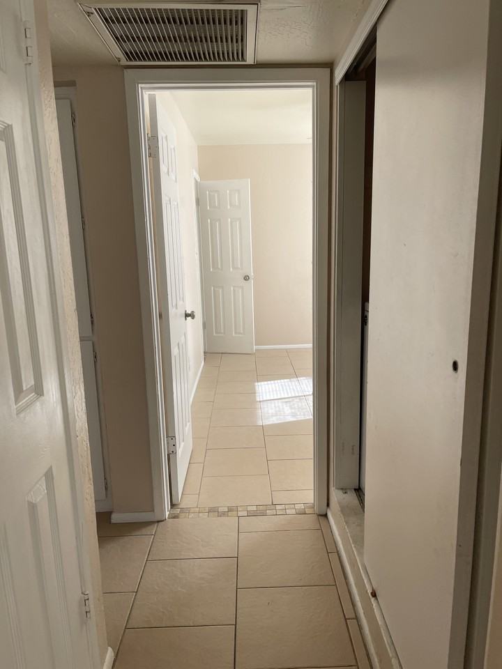 922 N Pueblo Dr #1 - Photo 7 of 12