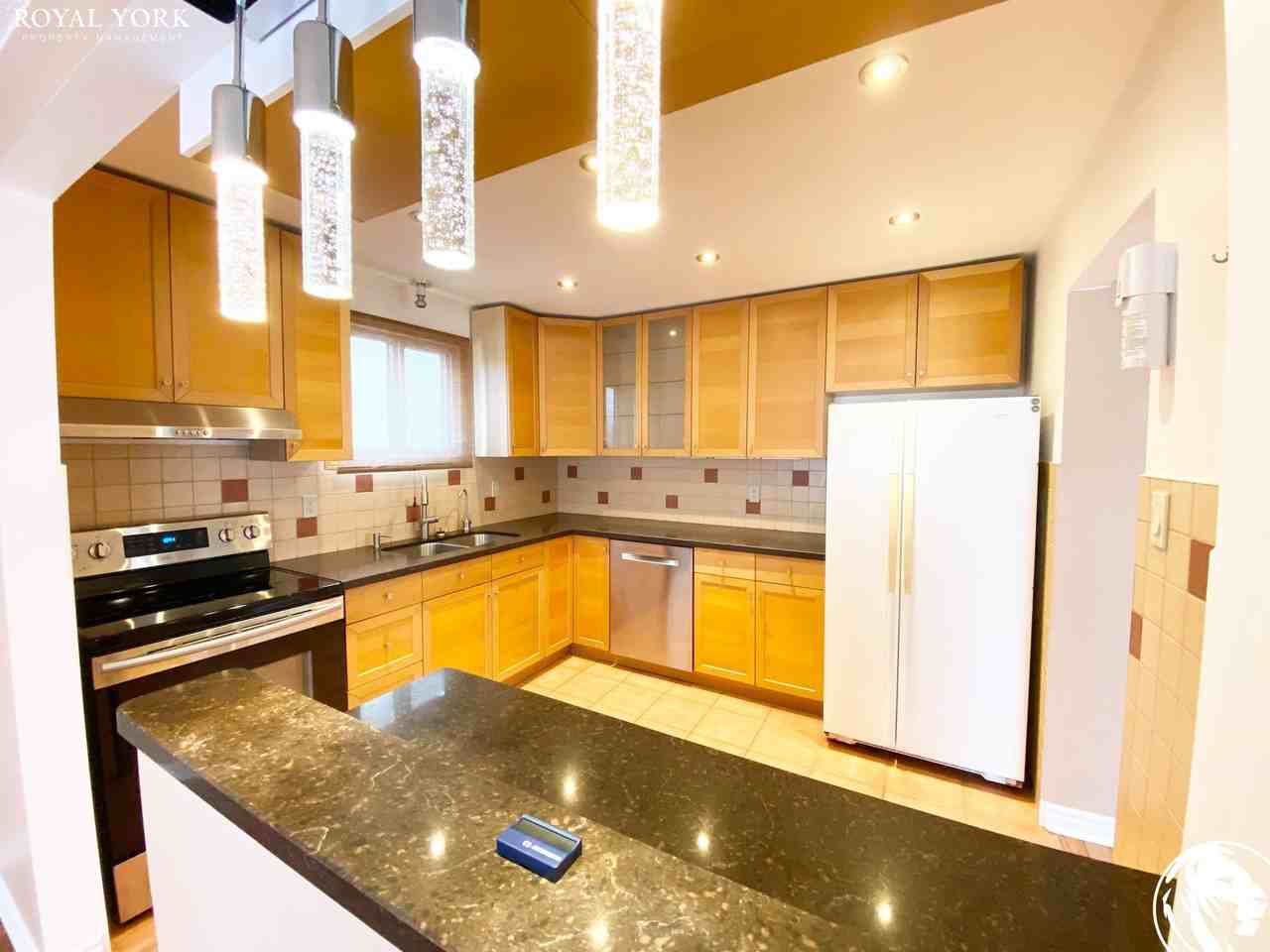 4074 Barbican Dr - Photo 2 of 32