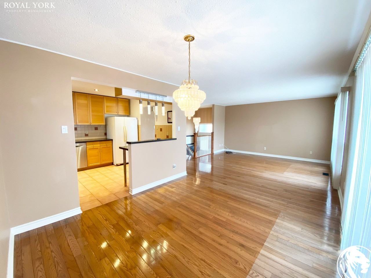 4074 Barbican Dr - Photo 3 of 32