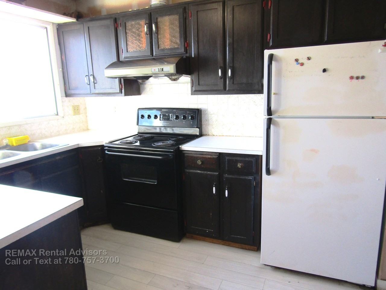 424 Manora Way Ne - Photo 2 of 12